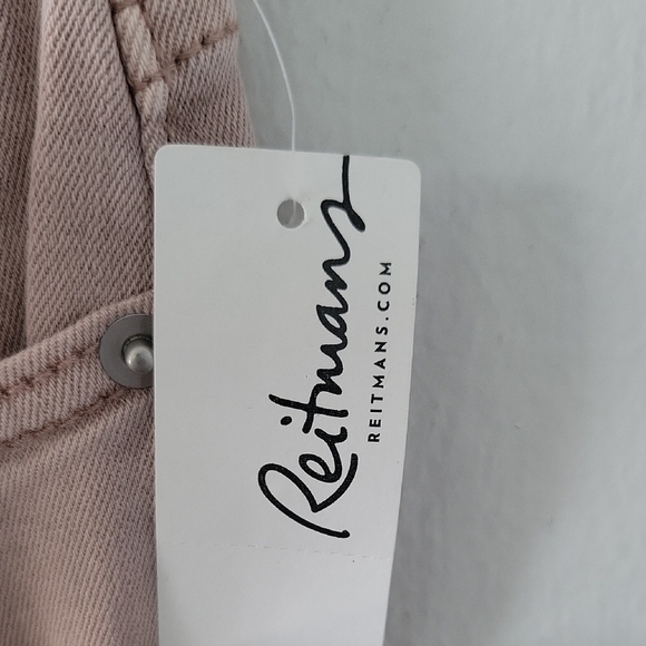 Pink Cropped Jeans - Picture 2 of 6